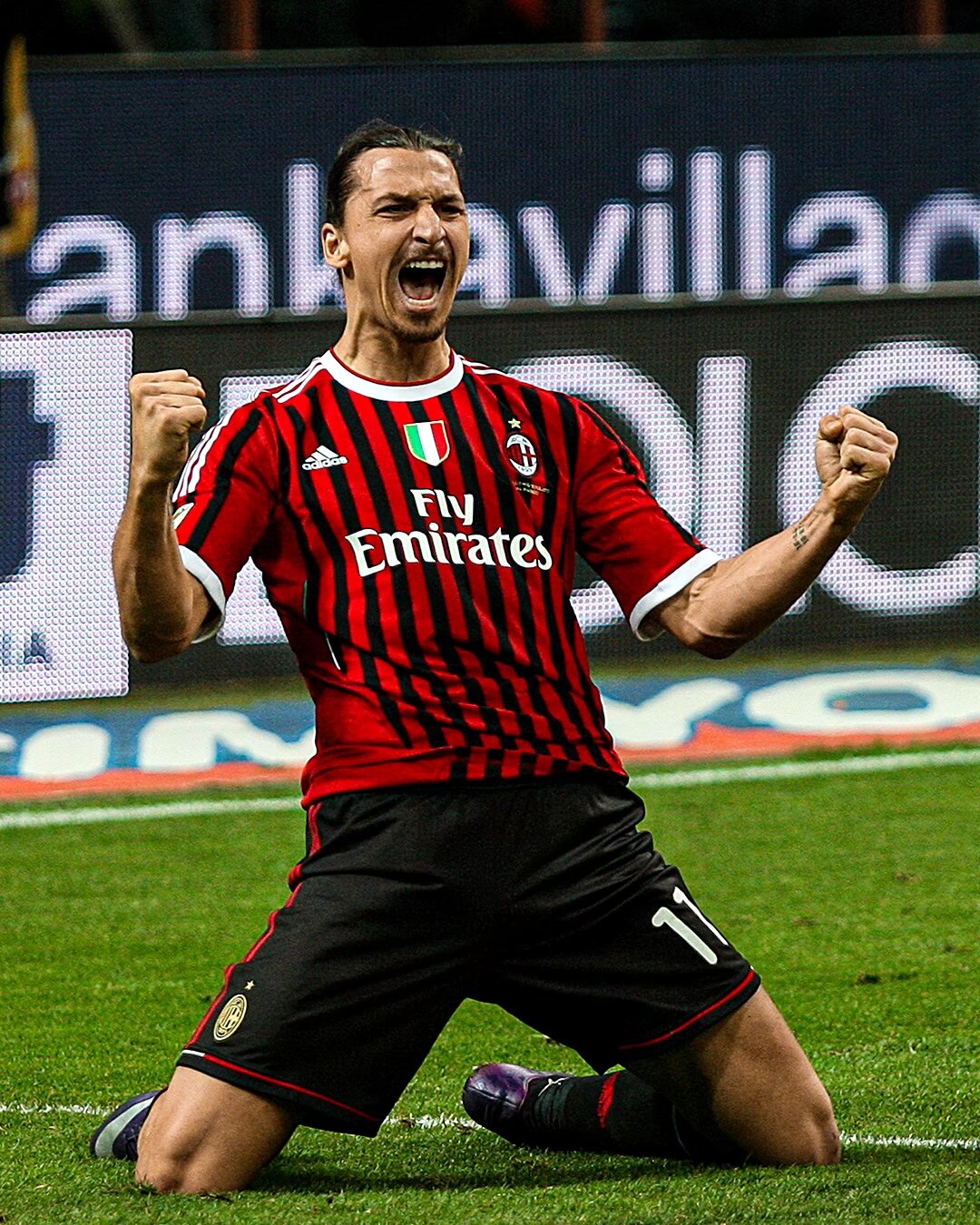 苏超南京主帅：业余球员比赛有6万多人观战，在西班牙见不到