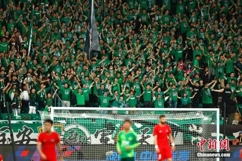 米兰跟队：米兰双雄探讨出售圣西罗冠名权，每年2000-3000万欧